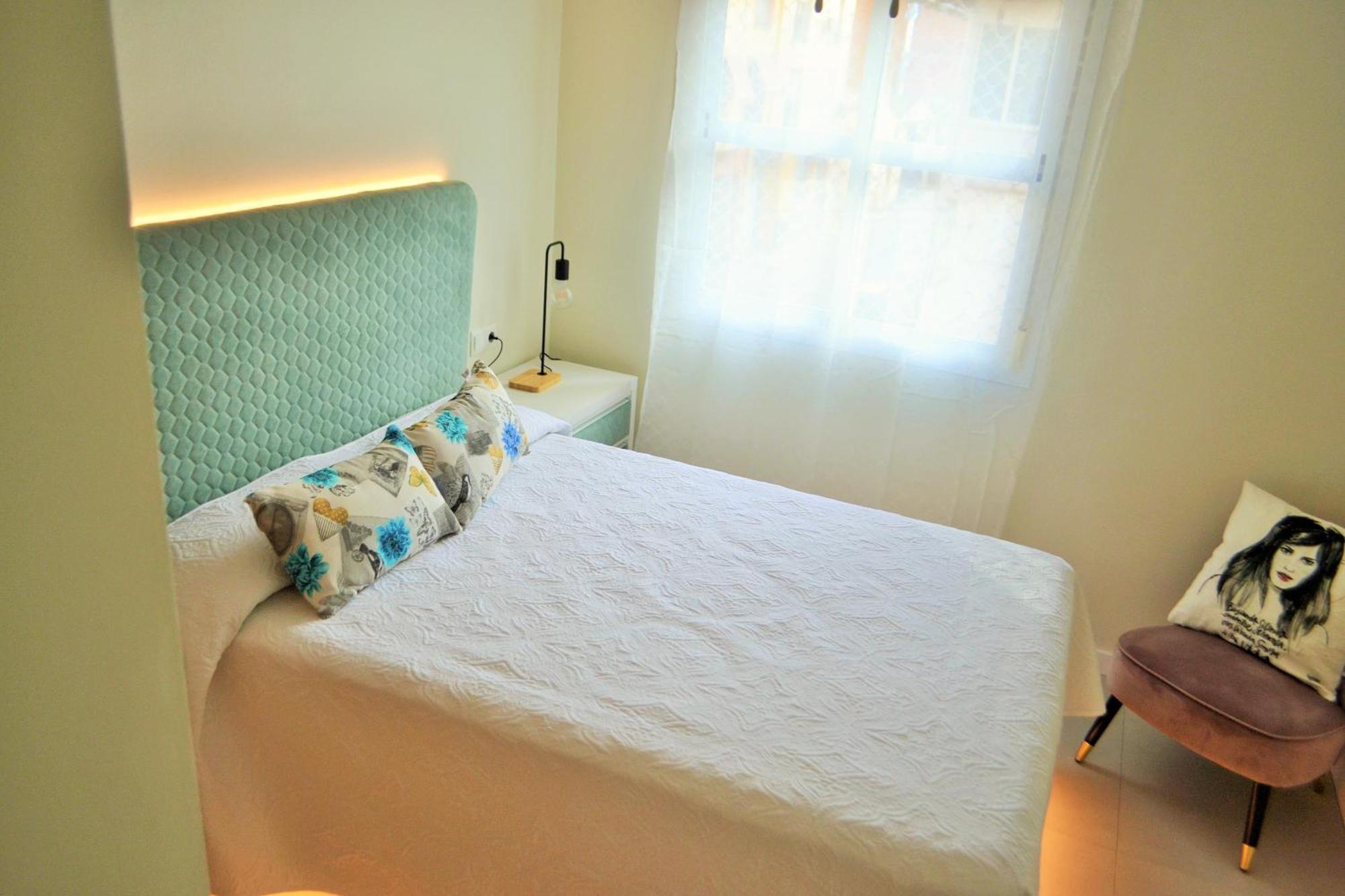 Apartamentos Garage Centro มาลากา ภายนอก รูปภาพ